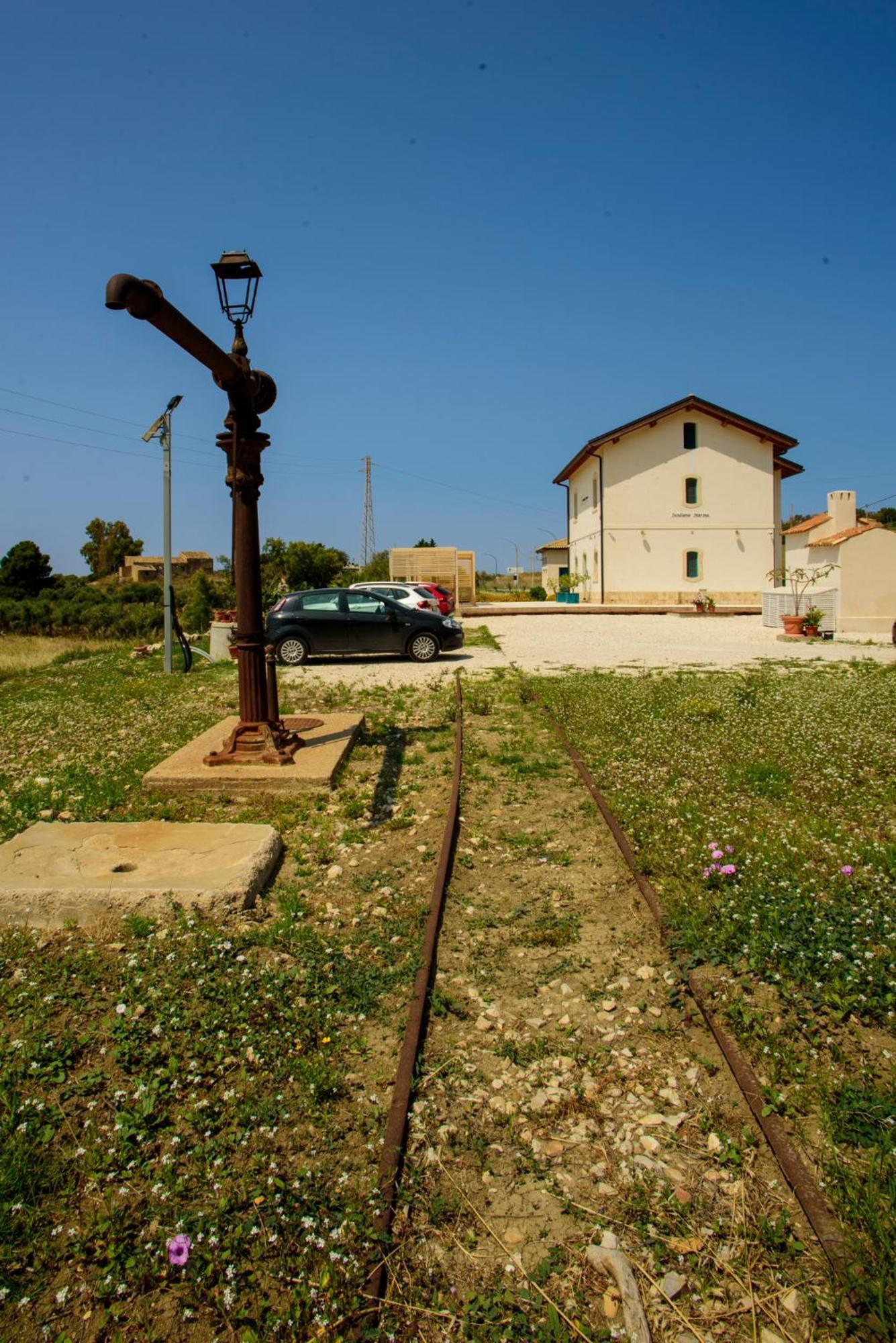 B&B Fermata 106 Da Carolina Siculiana Marina Bagian luar foto